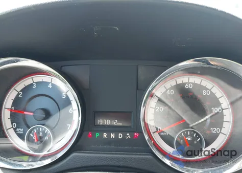 2014 Dodge Grand Caravan Sxt z USA, uszkodzony, nr VIN 2C4RDGCG6ER122260